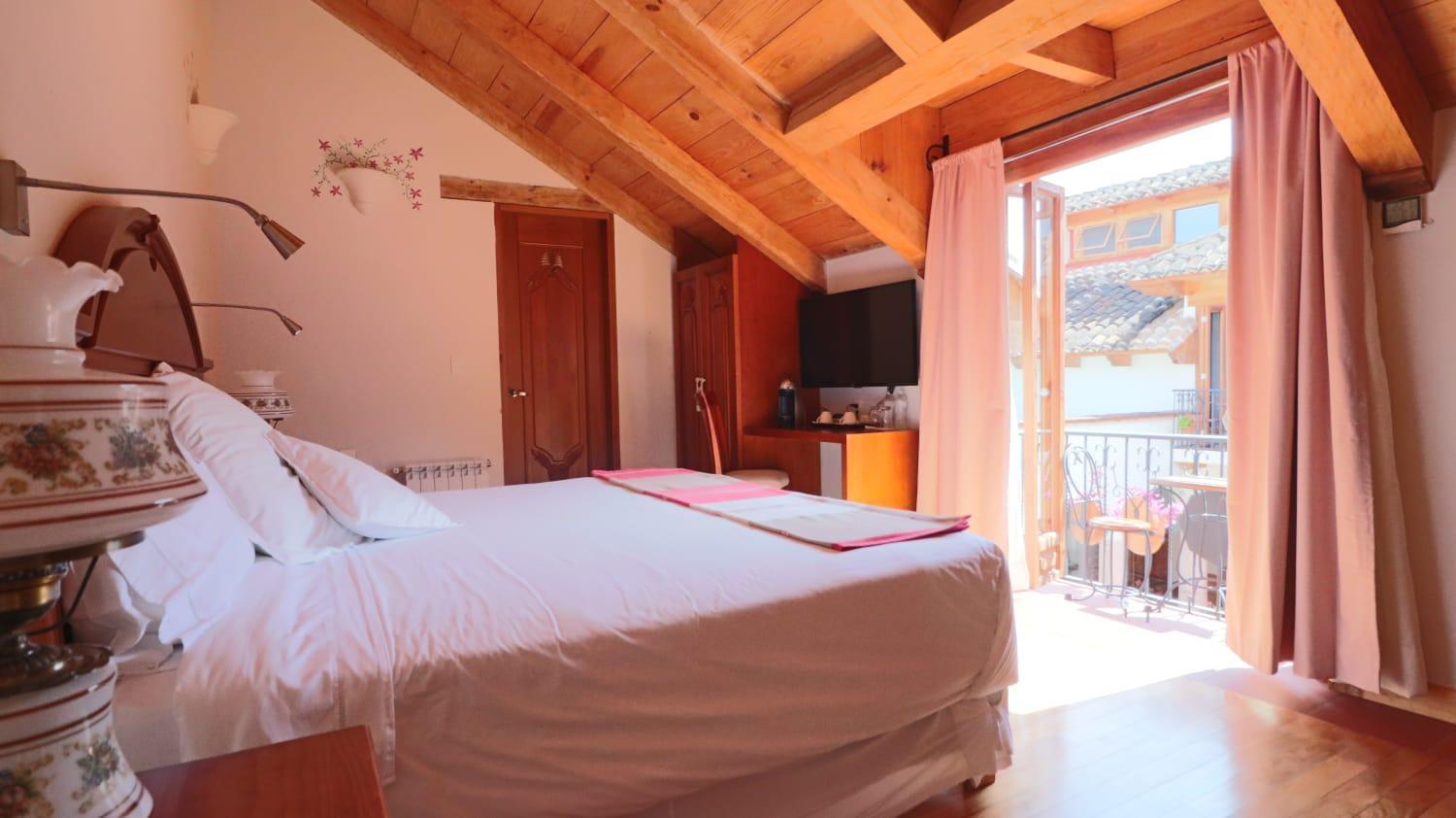 Hotel Casa De Familia De San Cristobal ซานกริสโตบัล เด ลาสกาซาส ภายนอก รูปภาพ