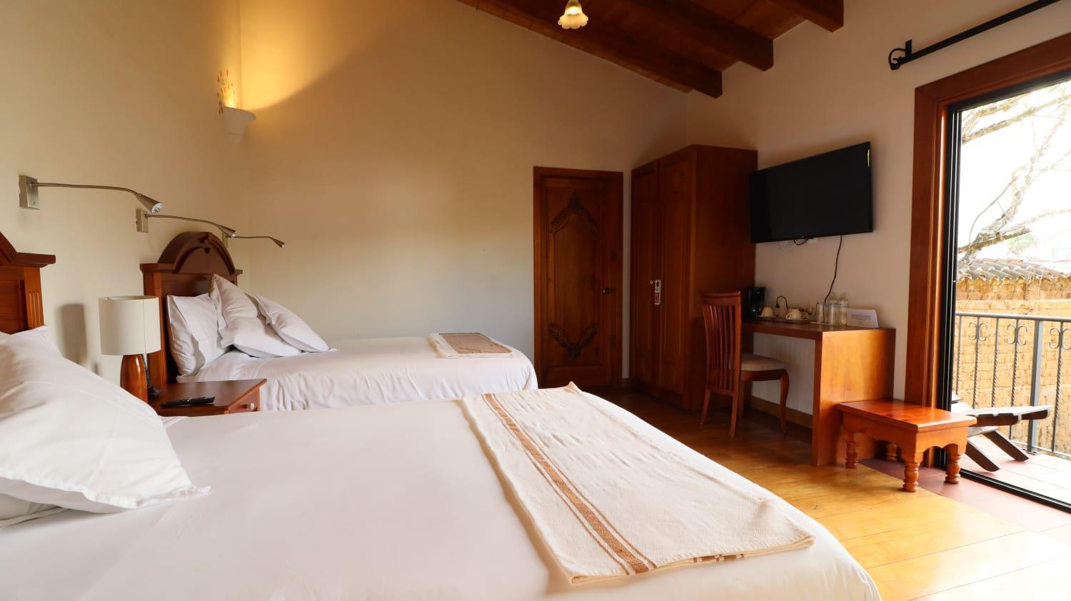 Hotel Casa De Familia De San Cristobal ซานกริสโตบัล เด ลาสกาซาส ภายนอก รูปภาพ