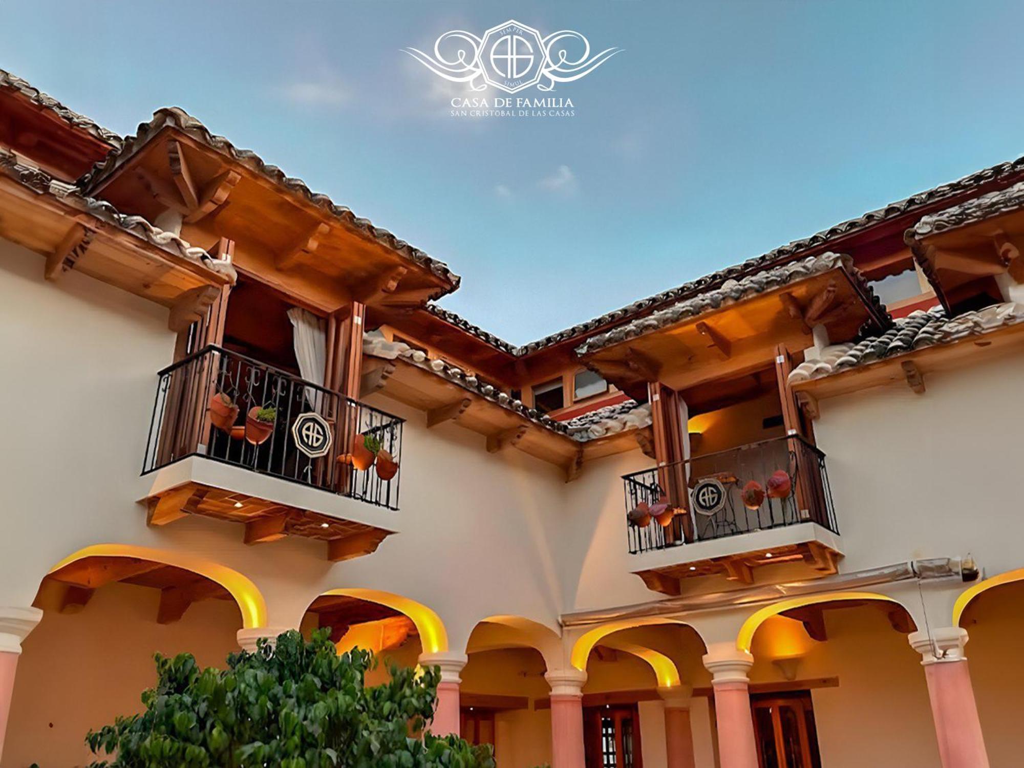Hotel Casa De Familia De San Cristobal ซานกริสโตบัล เด ลาสกาซาส ภายนอก รูปภาพ