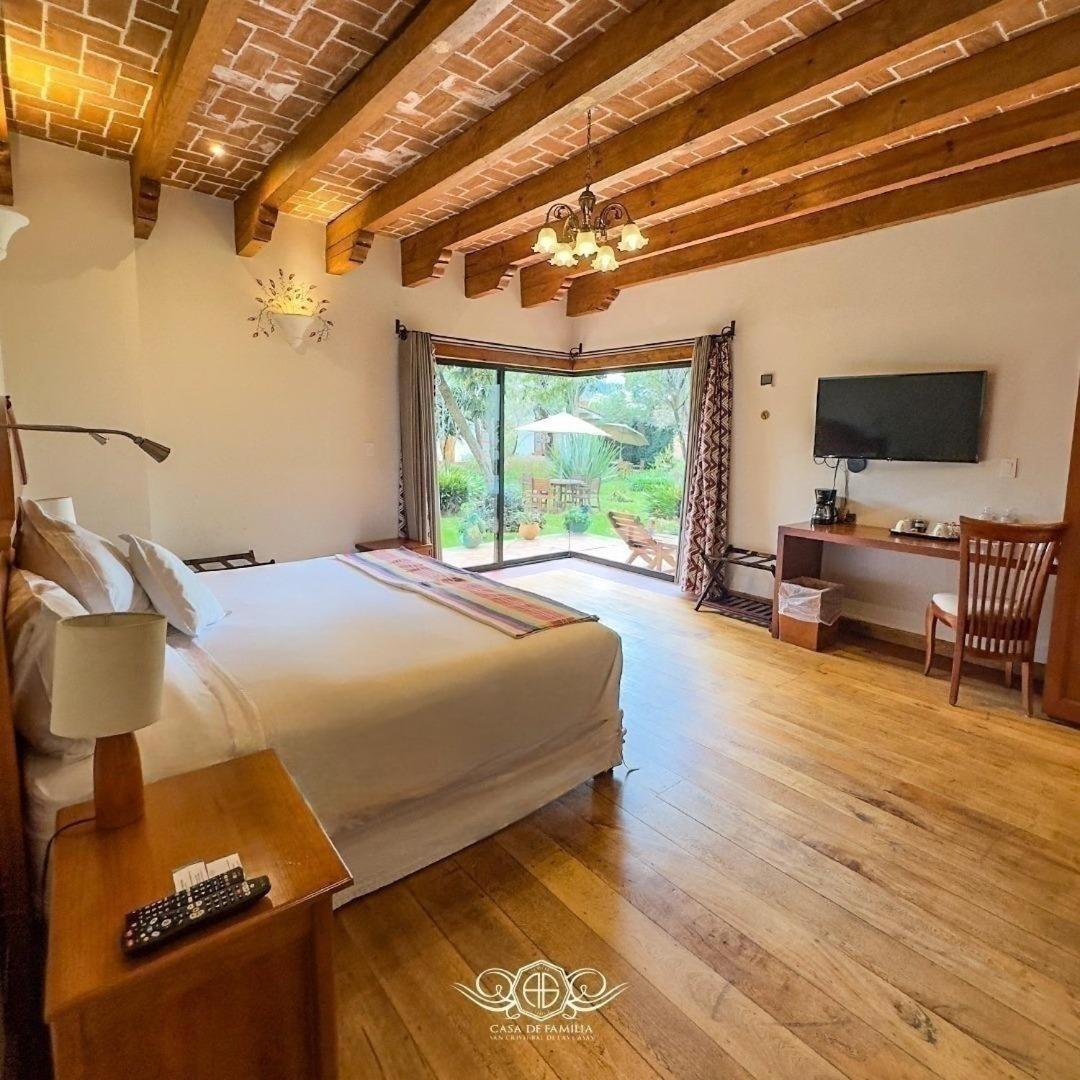 Hotel Casa De Familia De San Cristobal ซานกริสโตบัล เด ลาสกาซาส ภายนอก รูปภาพ