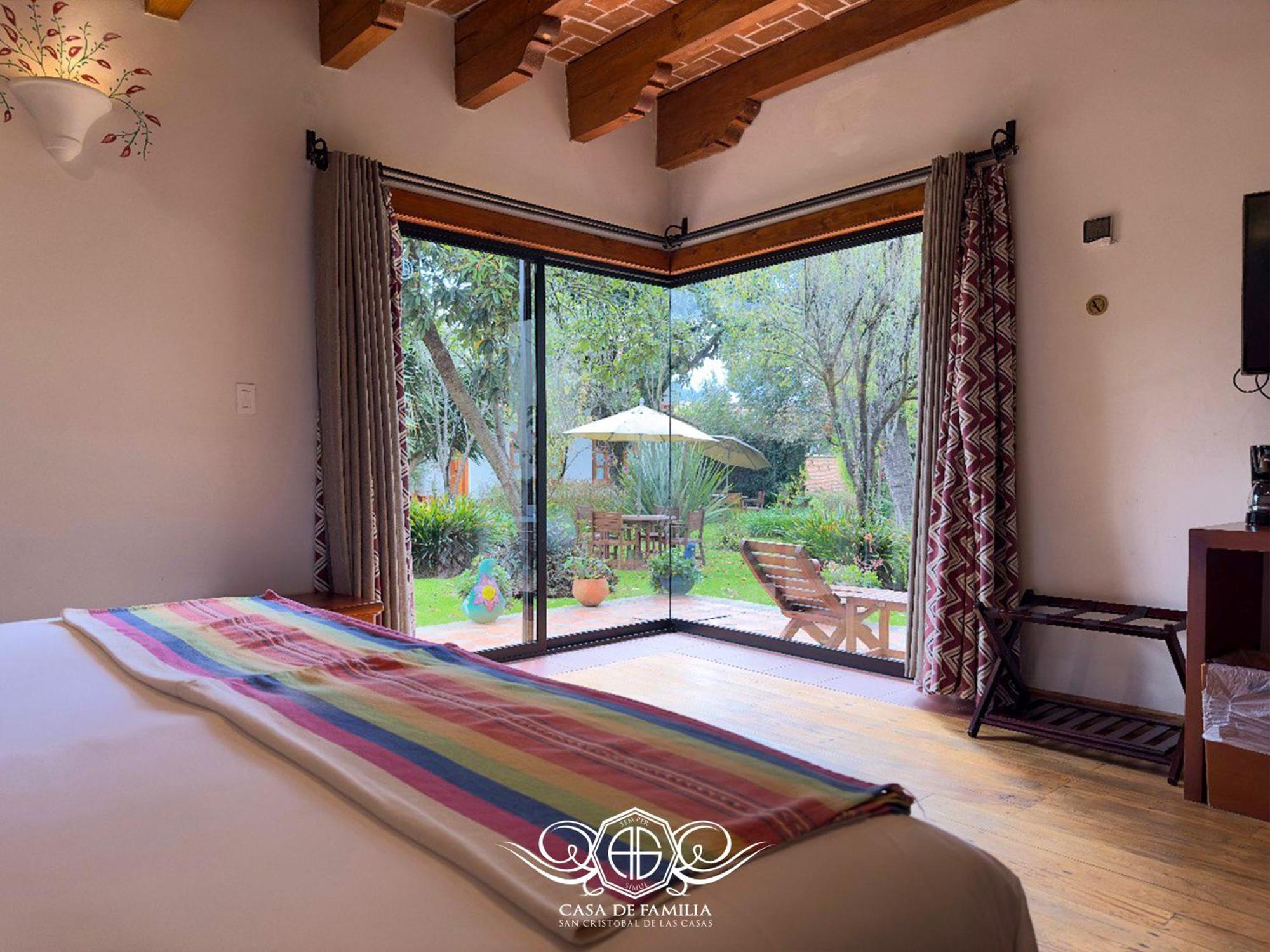 Hotel Casa De Familia De San Cristobal ซานกริสโตบัล เด ลาสกาซาส ภายนอก รูปภาพ
