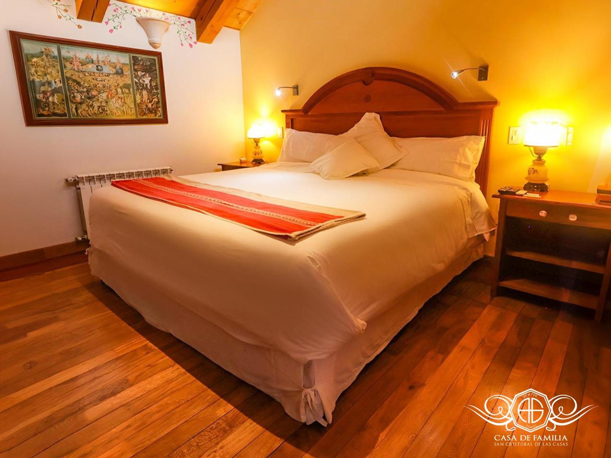 Hotel Casa De Familia De San Cristobal ซานกริสโตบัล เด ลาสกาซาส ภายนอก รูปภาพ
